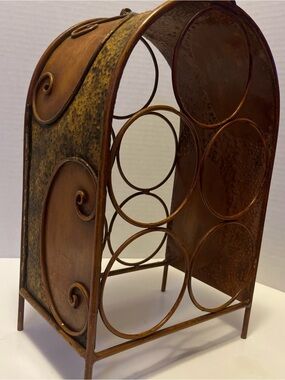 Metal Wine Bottle Holder in Rustic Copper